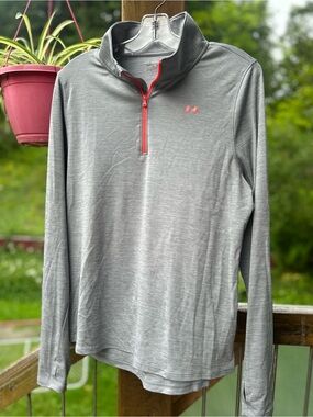 0078. Under Armour Women’s Quarter-Zip Pullover with Coral Accent • XL